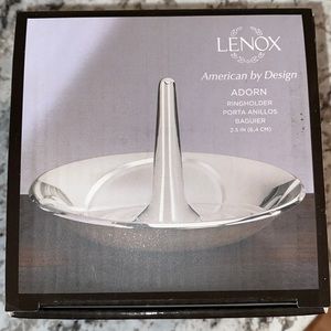 Lenox Ring Holder